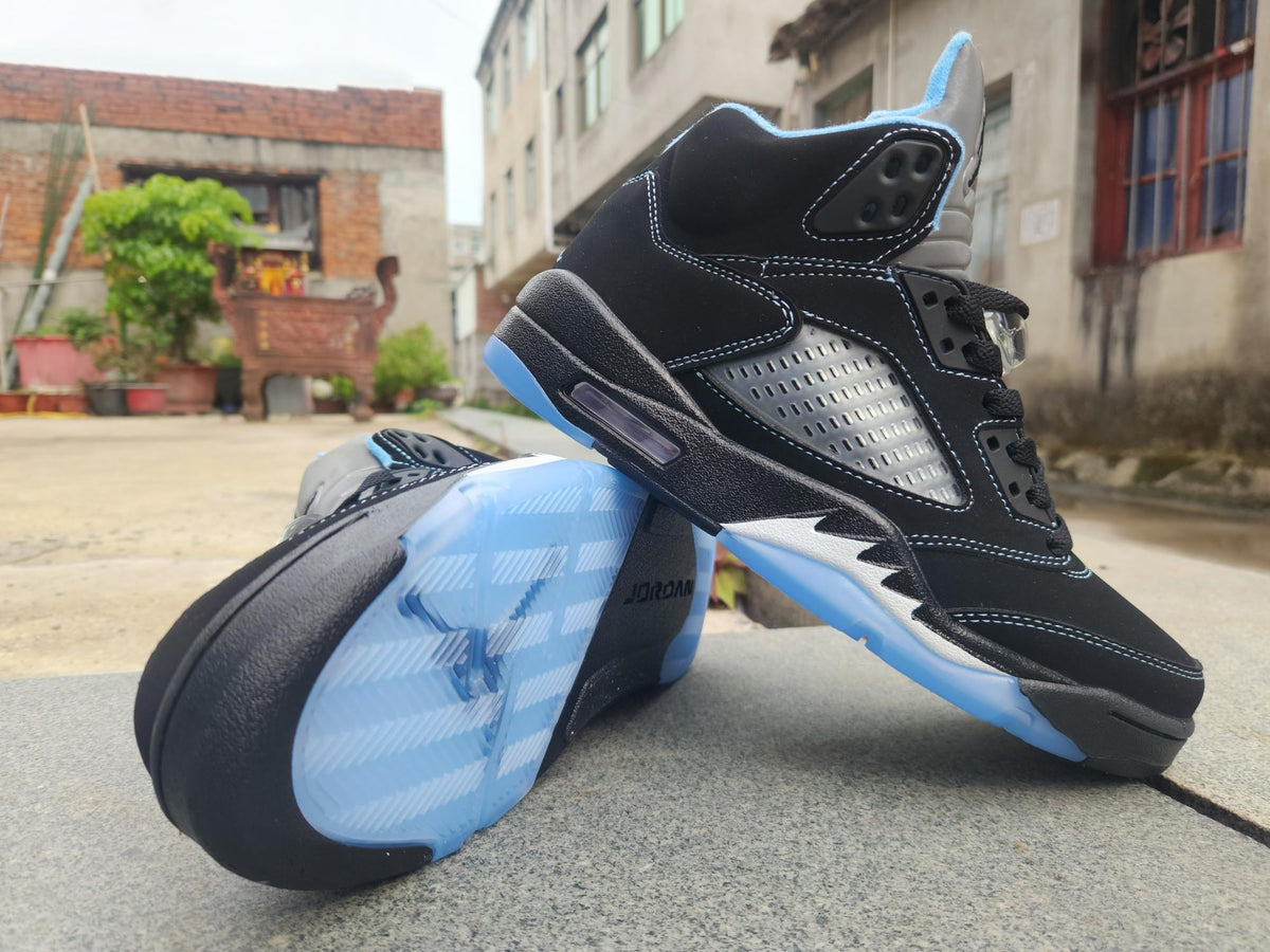 Air Jordan 5 Retro 'Black University Blue'