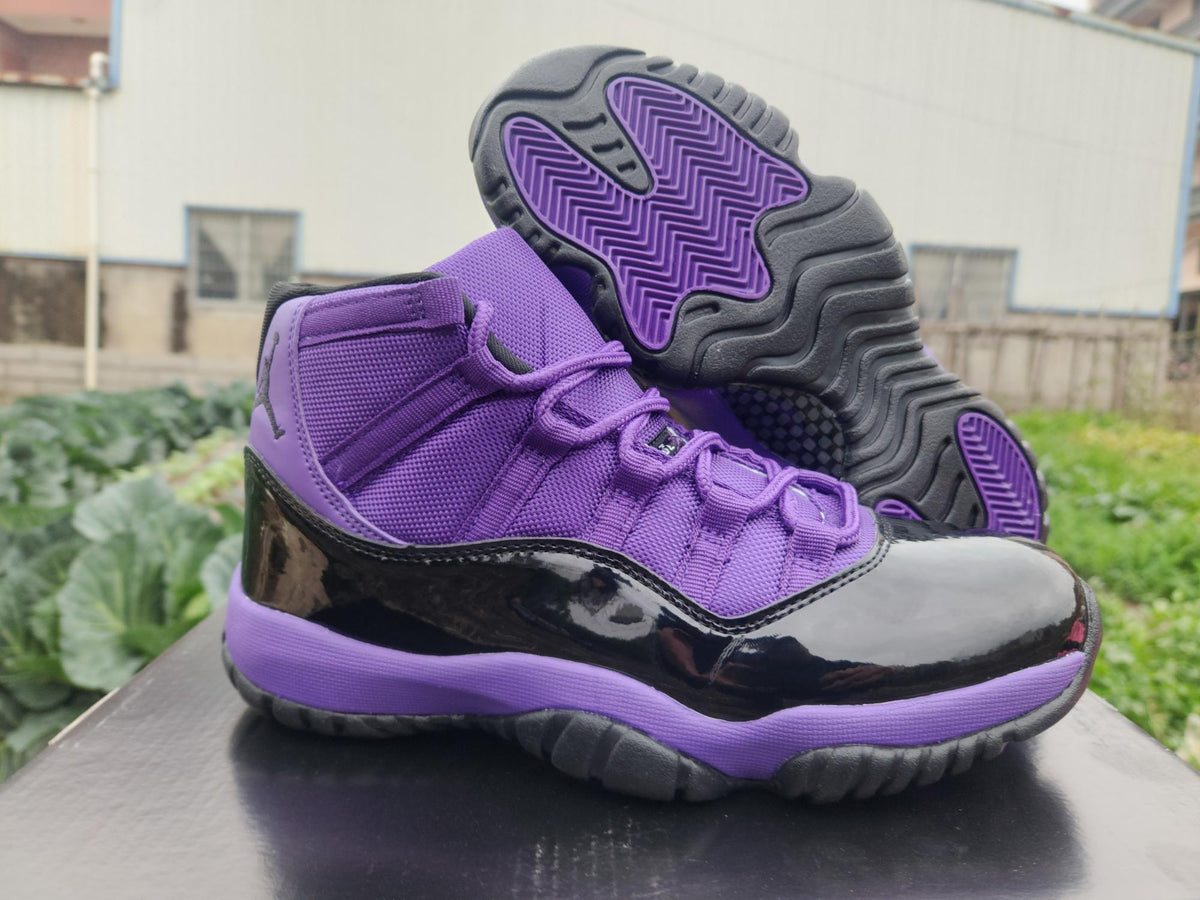 Air Jordan 11 Retro 'Black Purple'