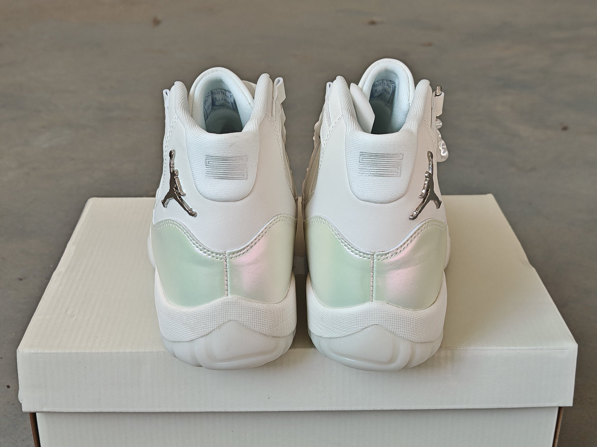 Air Jordan 11 Retro 'Off-White Grey'