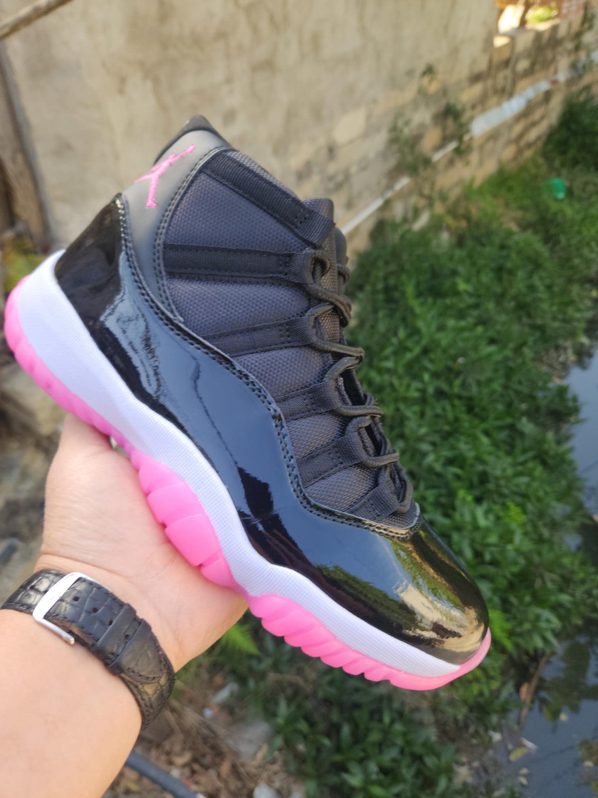 Air Jordan 11 Retro 'Black Rose Red'