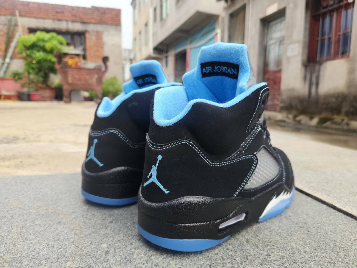 Air Jordan 5 Retro 'Black University Blue'