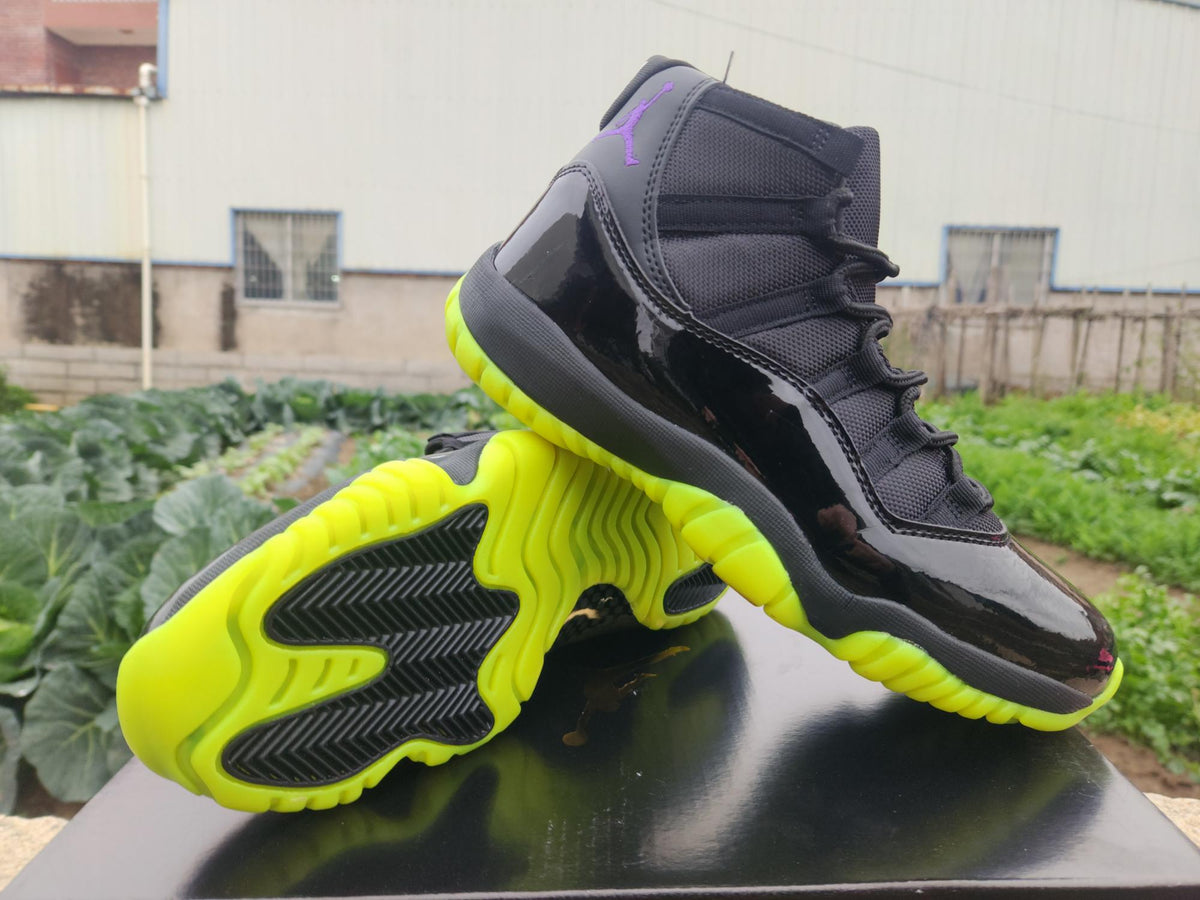 Air Jordan 11 Retro 'Black Green'
