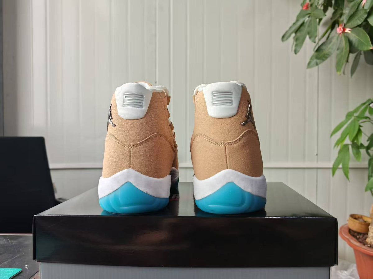 Air Jordan 11 Retro 'Metallic Silver Summit White Football Blue'