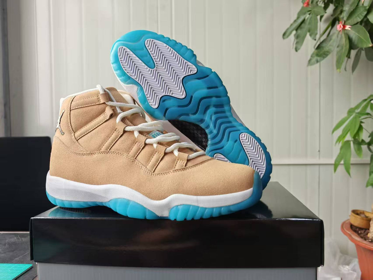 Air Jordan 11 Retro 'Metallic Silver Summit White Football Blue'