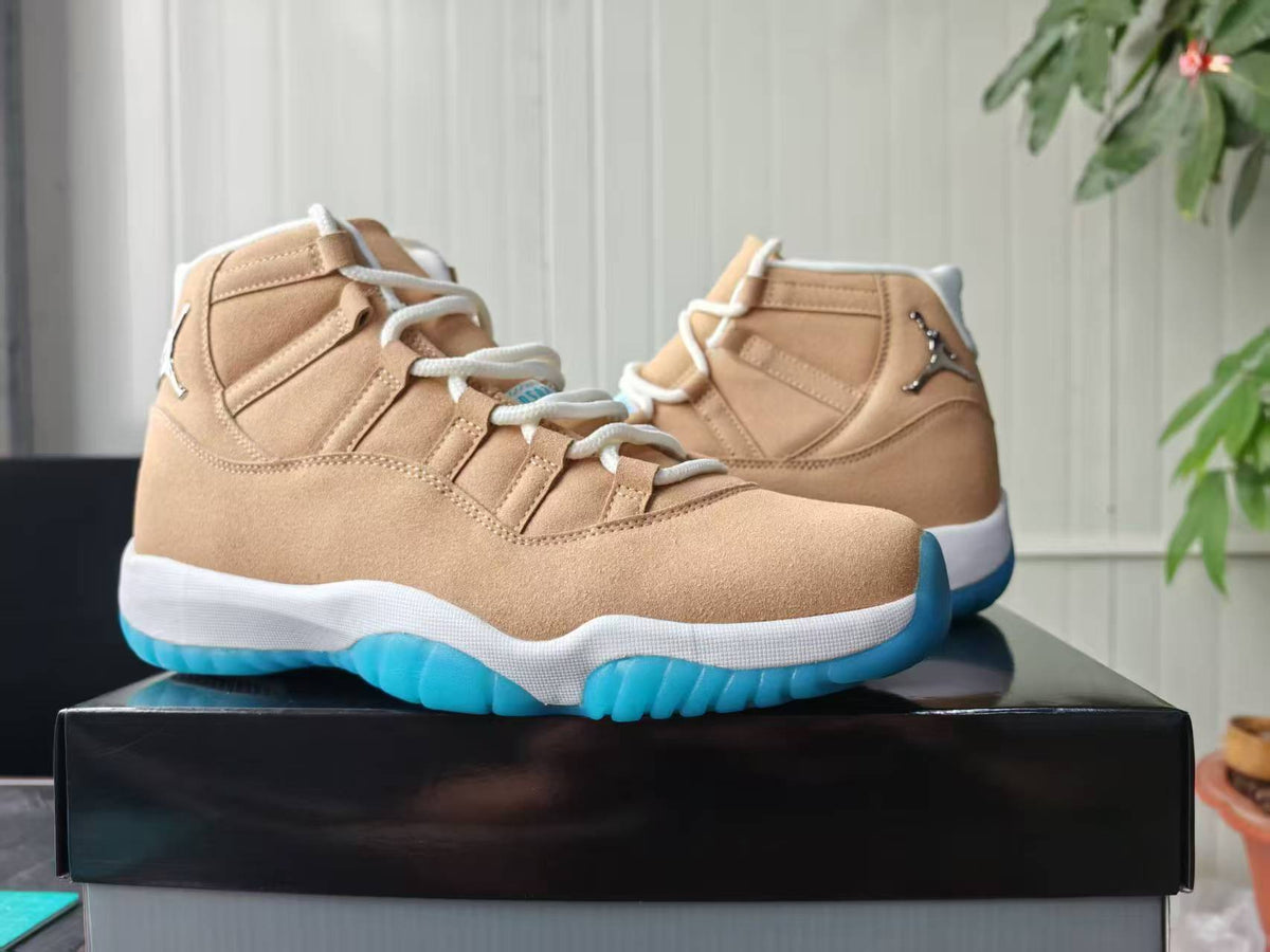 Air Jordan 11 Retro 'Metallic Silver Summit White Football Blue'